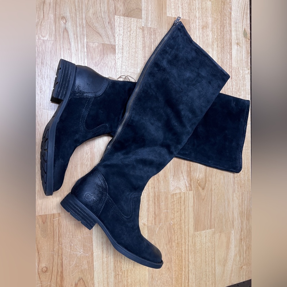 NWOB Born full grain leather over the knee zip boots